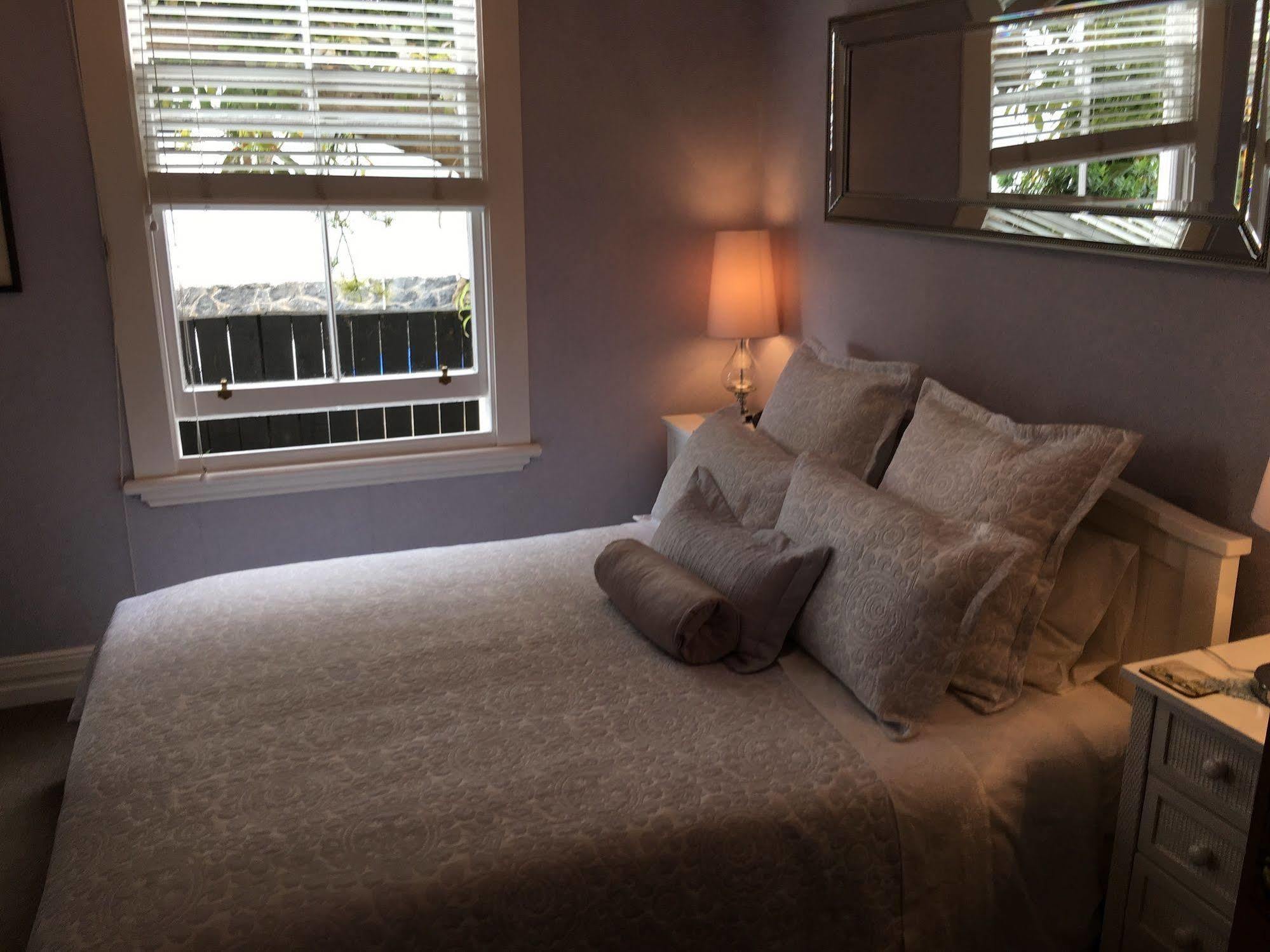 Eden Park Bed And Breakfast Inn Окленд Экстерьер фото